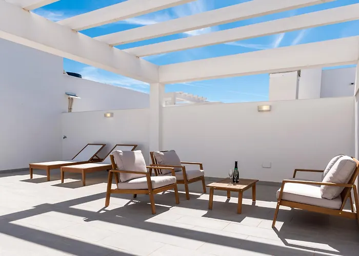 Modern Penthouse - Near & Oldtown 公寓 埃斯特波纳