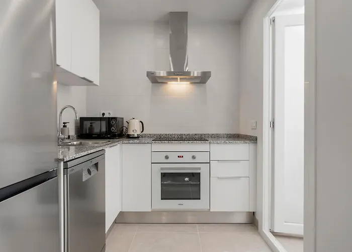 公寓 Modern Penthouse - Near & Oldtown 埃斯特波纳