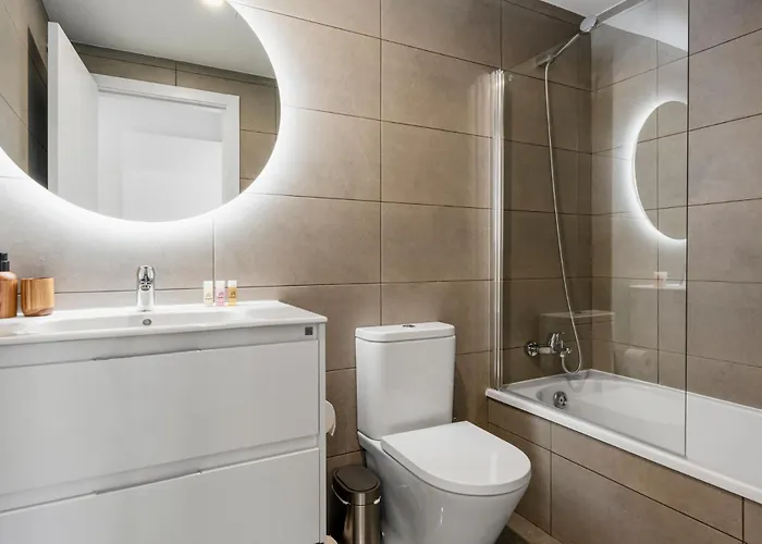 公寓 Modern Penthouse - Near & Oldtown 埃斯特波纳