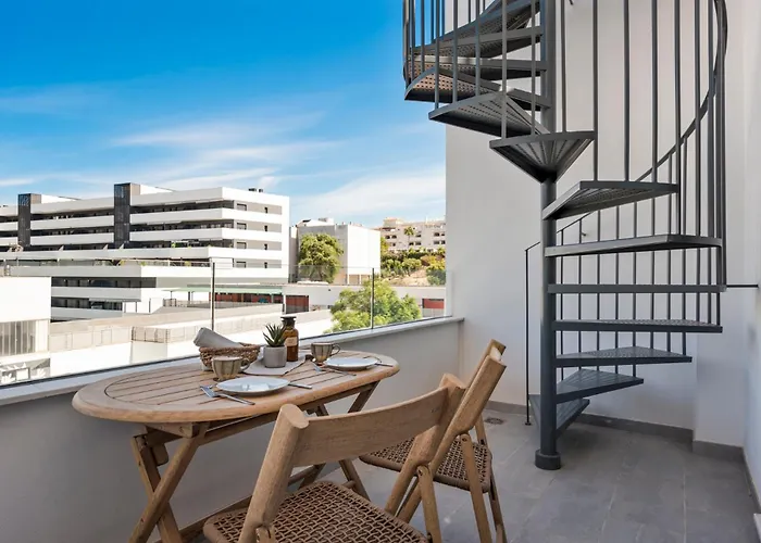 Modern Penthouse - Near & Oldtown *