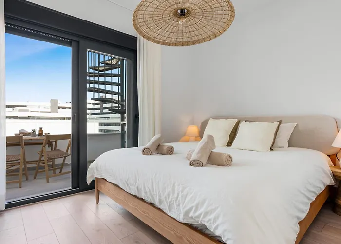 Modern Penthouse - Near & Oldtown 公寓 埃斯特波纳